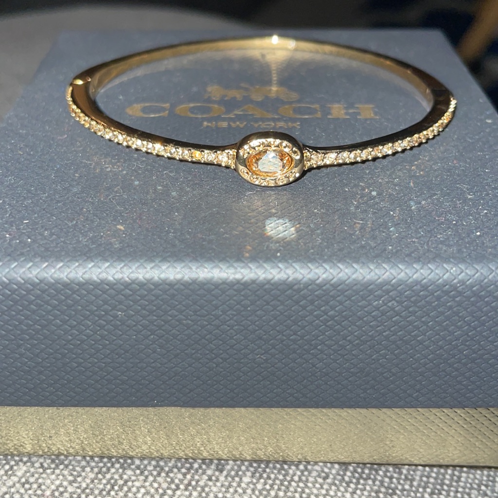 Coach Signature Logo Swarovski Crystal Bracelet 65$